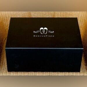 Rescue Flats - black flat with white bow/hair tie